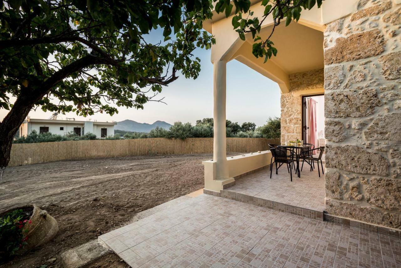 הוילה Plátanos Nepheli Stone House מראה חיצוני תמונה