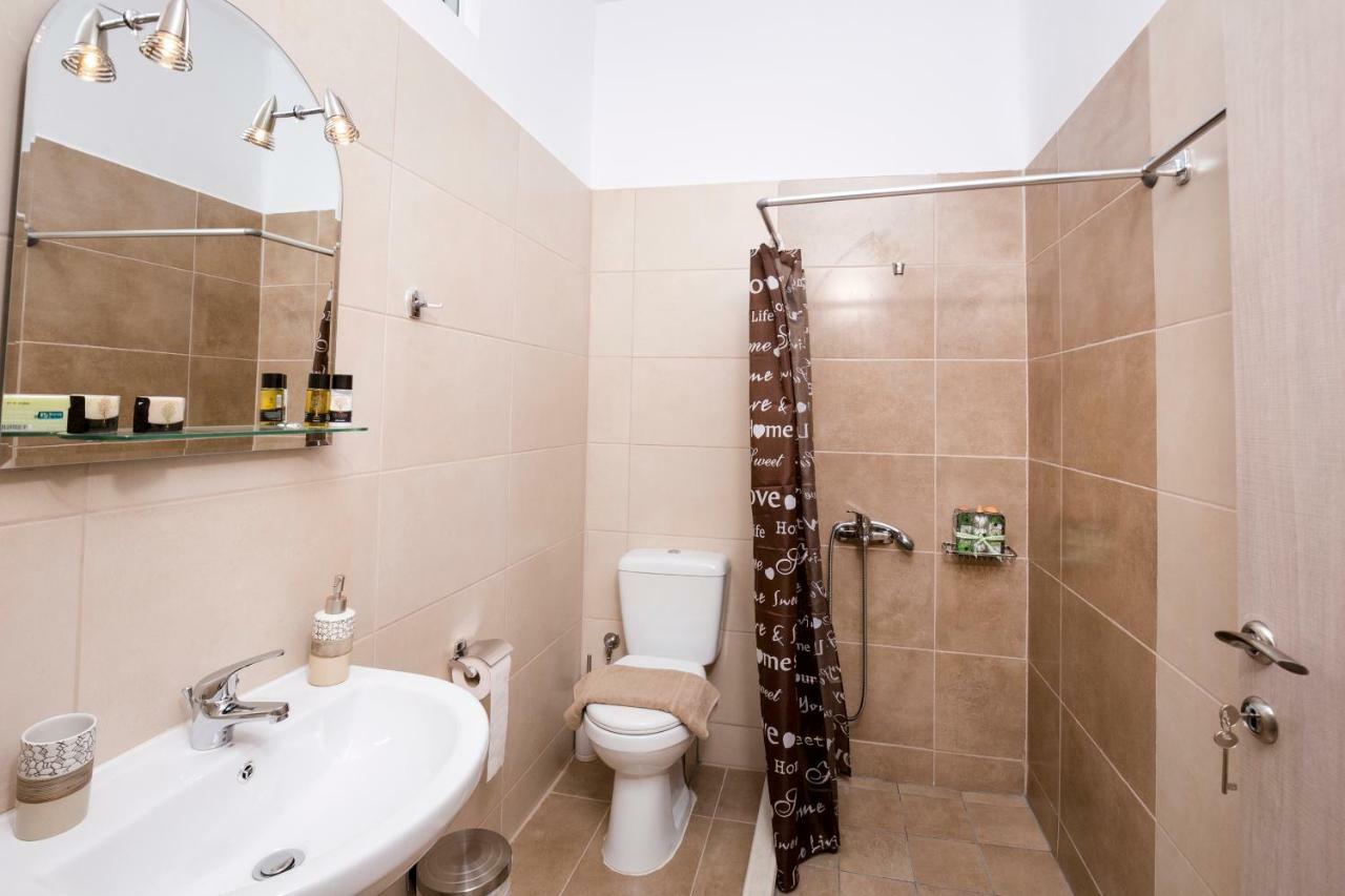 הוילה Plátanos Nepheli Stone House מראה חיצוני תמונה