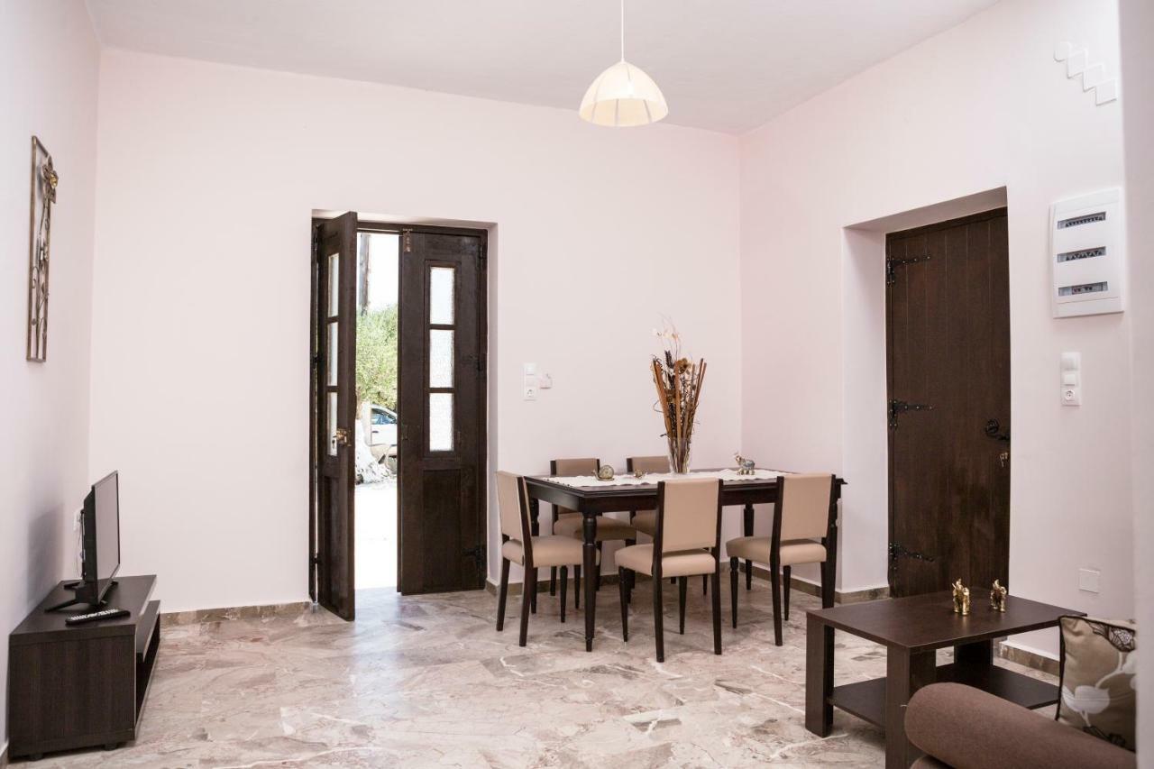 הוילה Plátanos Nepheli Stone House מראה חיצוני תמונה