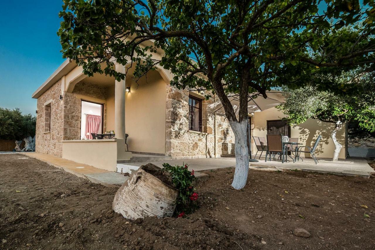 הוילה Plátanos Nepheli Stone House מראה חיצוני תמונה