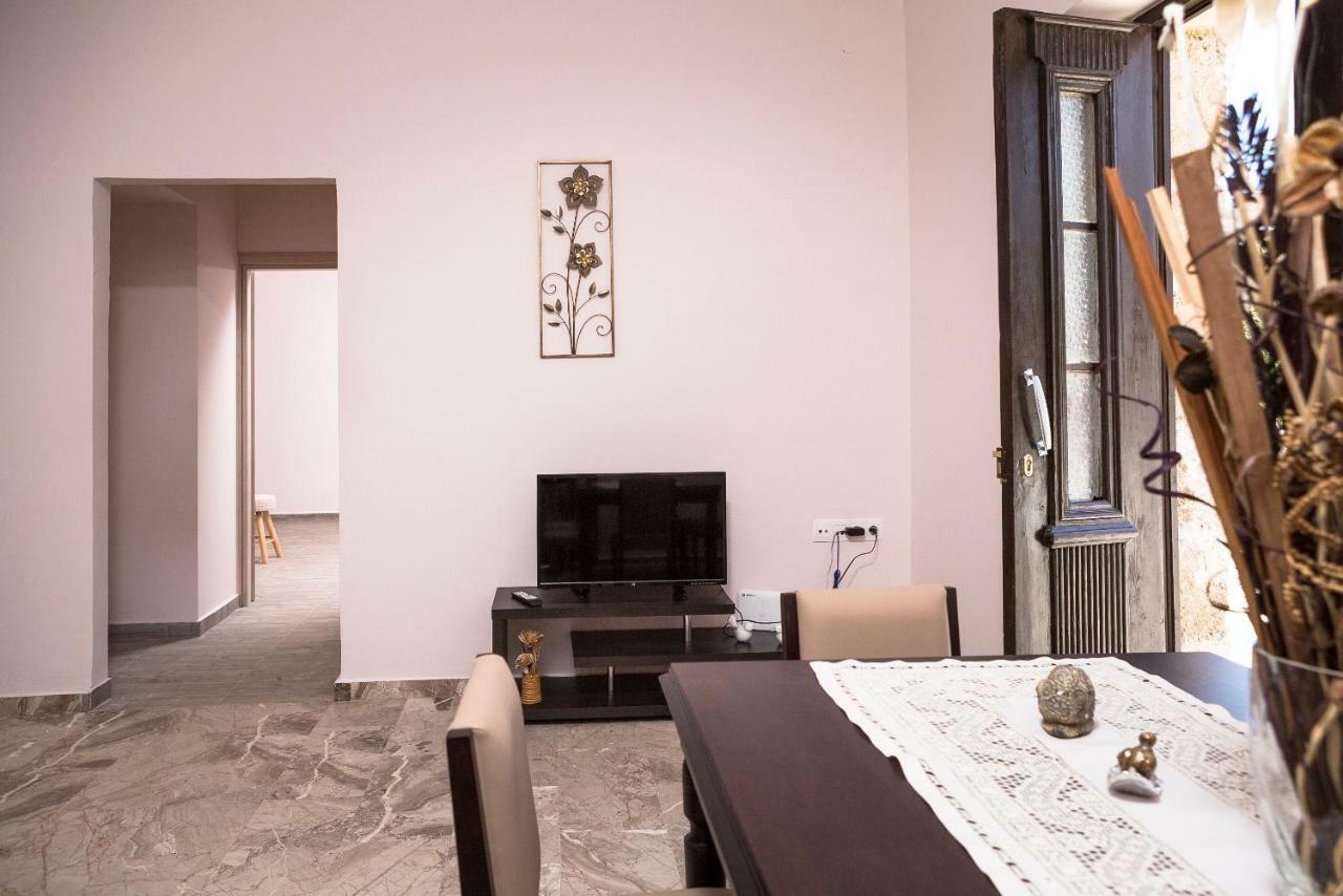 הוילה Plátanos Nepheli Stone House מראה חיצוני תמונה