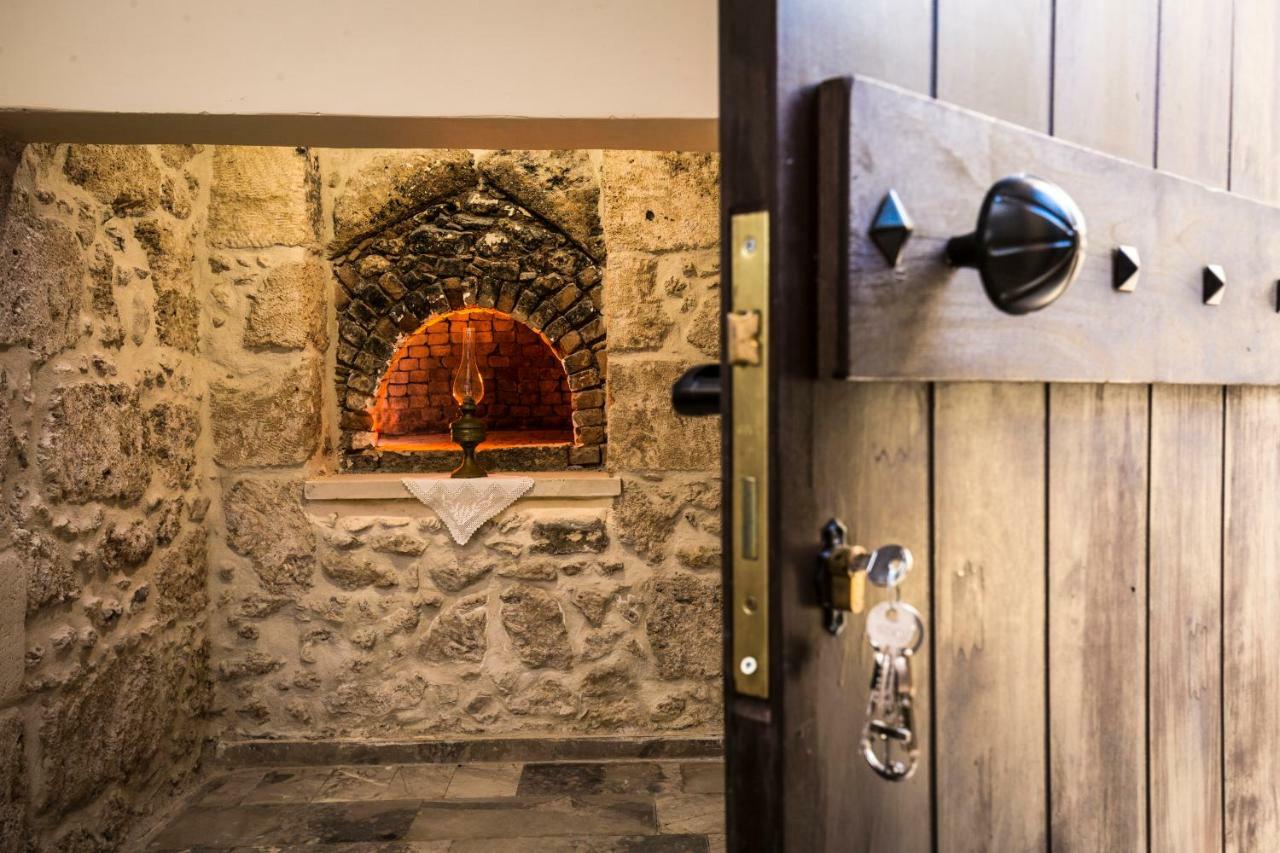 הוילה Plátanos Nepheli Stone House מראה חיצוני תמונה